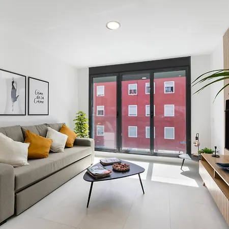 Eleven 4 Apartment *