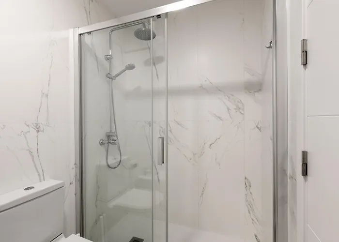 Eleven 4 Apartment *